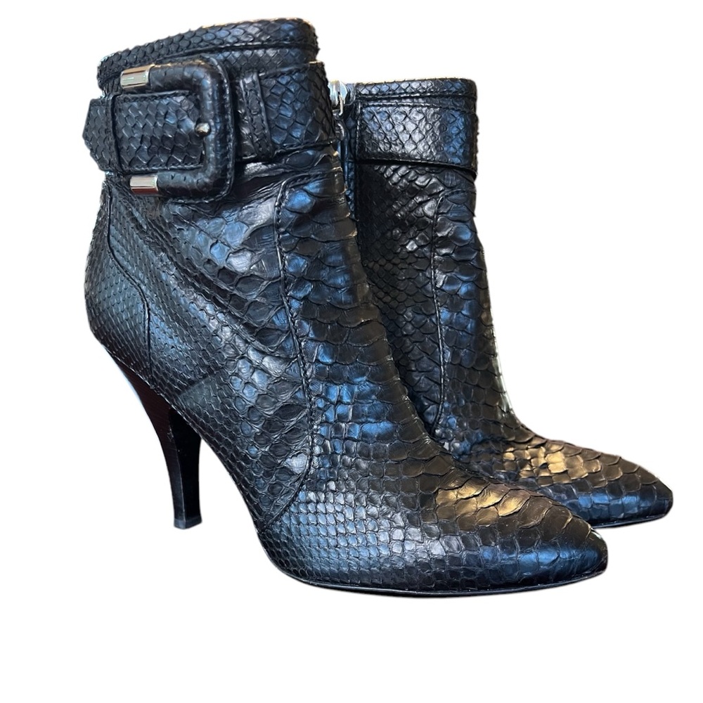 Burberry Black Python Snakeskin  Ankle Boots Women’s Size 38 Style BUR435405